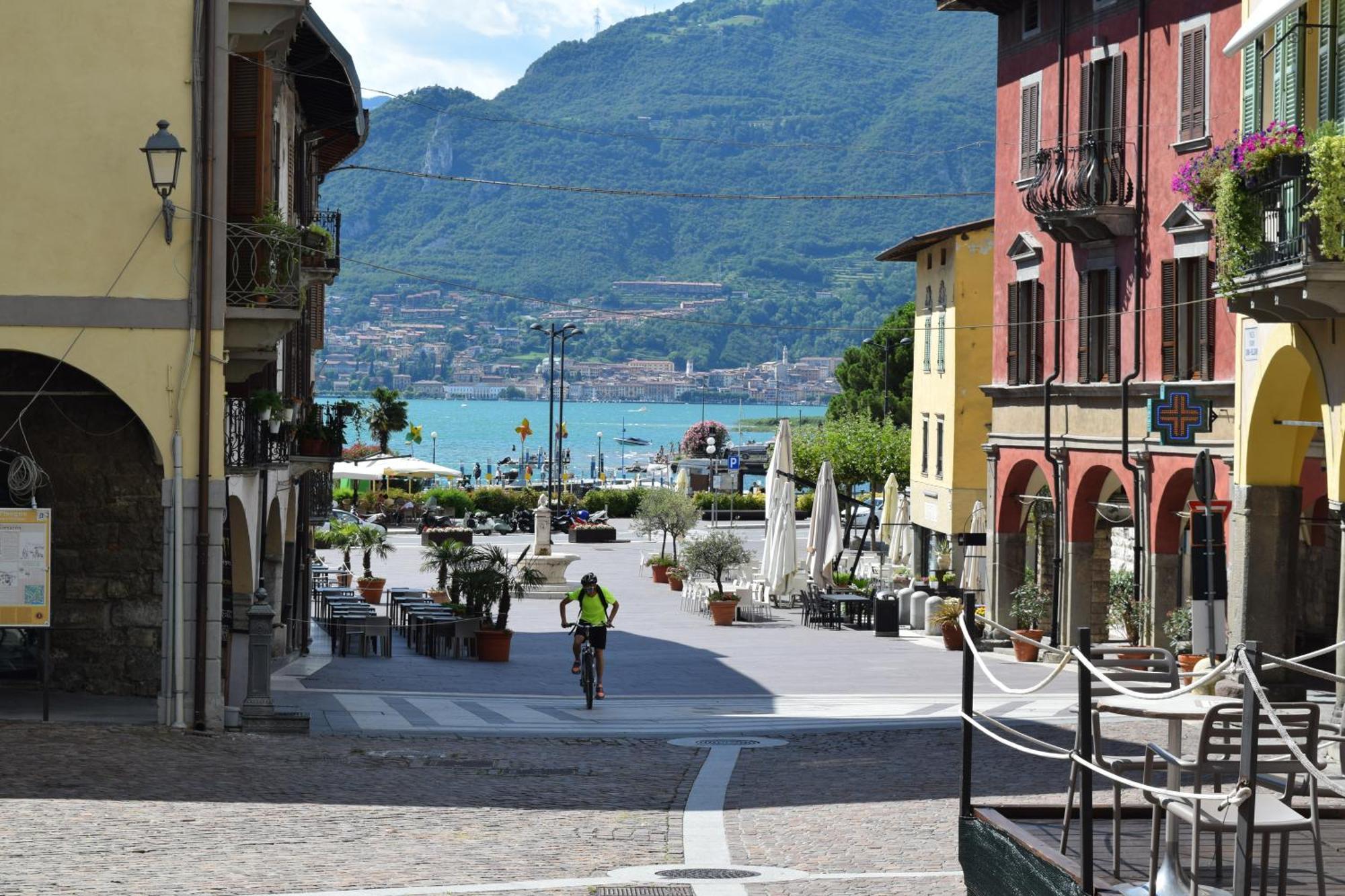 Aros Mountain Lake Iseo Hospitaliy Pisogne Esterno foto